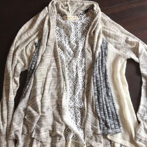Buckle pieced cardigan